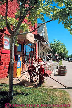 Stock Photo #13251: keywords -  antique antiques bay cart carts display great hose lakes michigan region sidewalk store stores street streets summer suttons town towns vert