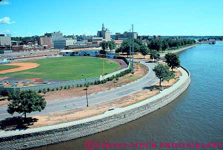 Stock Photo #12212: keywords -  davenport edge horz iowa mississippi open park parks recreation river riverbank rivers shore shoreline shores space water