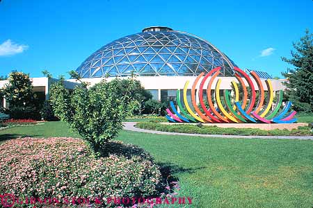 Stock Photo #15322: keywords -  botanical bright circle circles circular color colorful colors conservatories conservatory curve curved curves curving des dome domes garden gardens geodesic great horz iowa metal moines plain plains public region sculpture sculptures shape shapes state