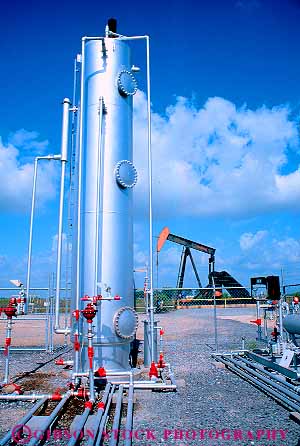 Stock Photo #17454: keywords -  derrick derricks develop development drill drilling drills equipment heavy industrial industry machine machinery machines oil petroleum pipe pipes piping production pump pumping pumps texas vert well wellhead